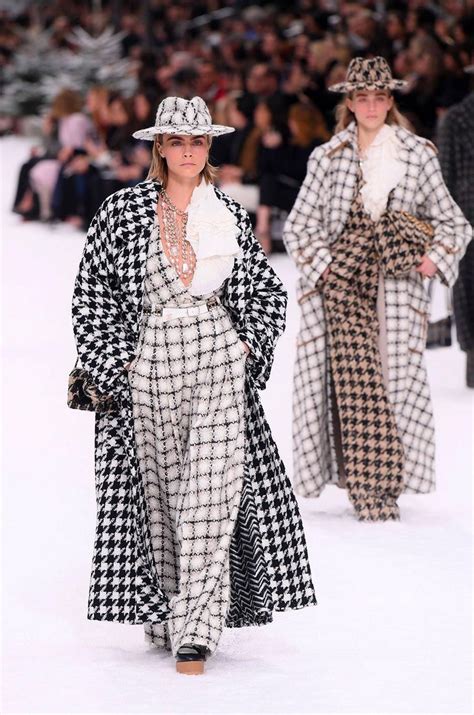 karl lagerfeld defile chanel|karl lagerfeld designs for chanel.